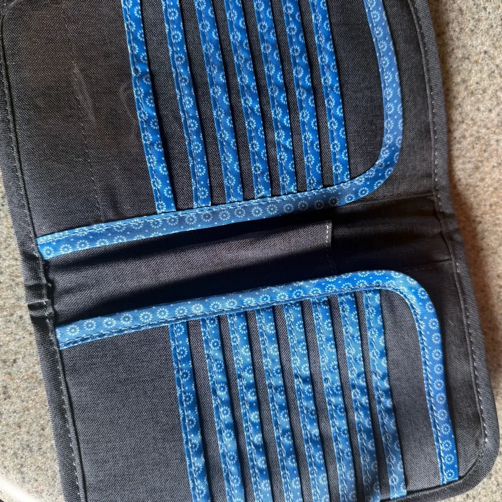 Lug Wallet - Picture 5 of 7